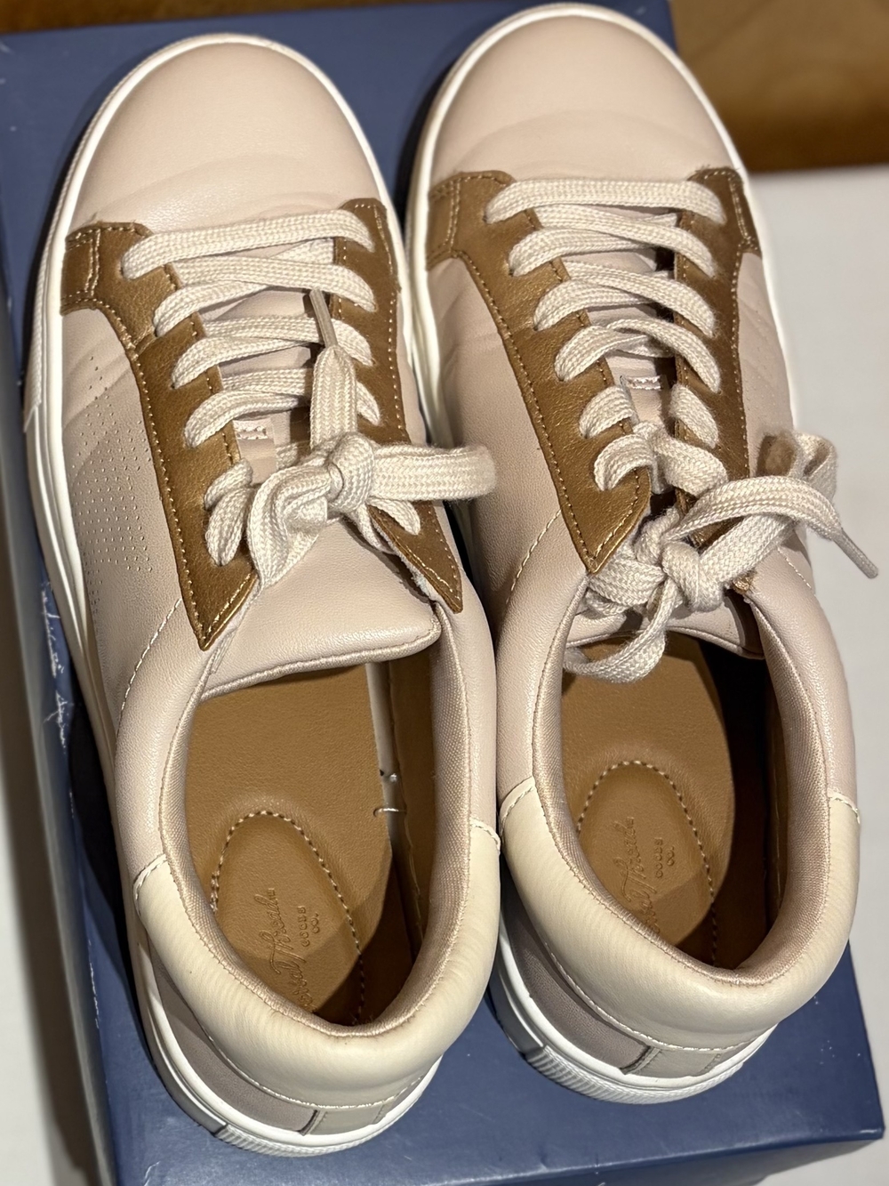 Universal Thread Women's Size 8 Pink & Gold Metallic Casual Chic Sneakers Shoes